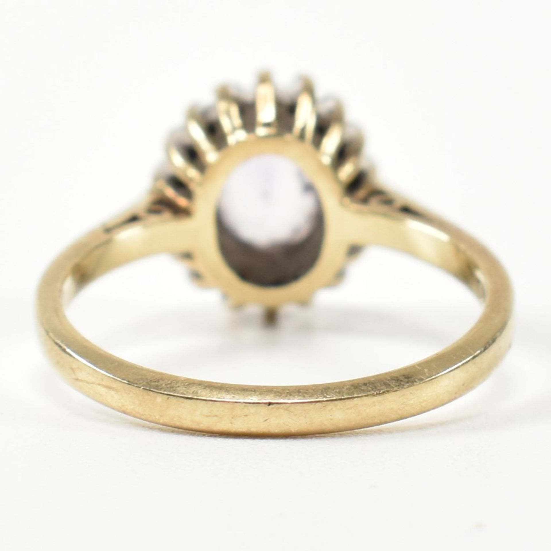 HALLMARKED 9CT GOLD DIAMOND & AMETHYST CLUSTER RING - Image 3 of 8