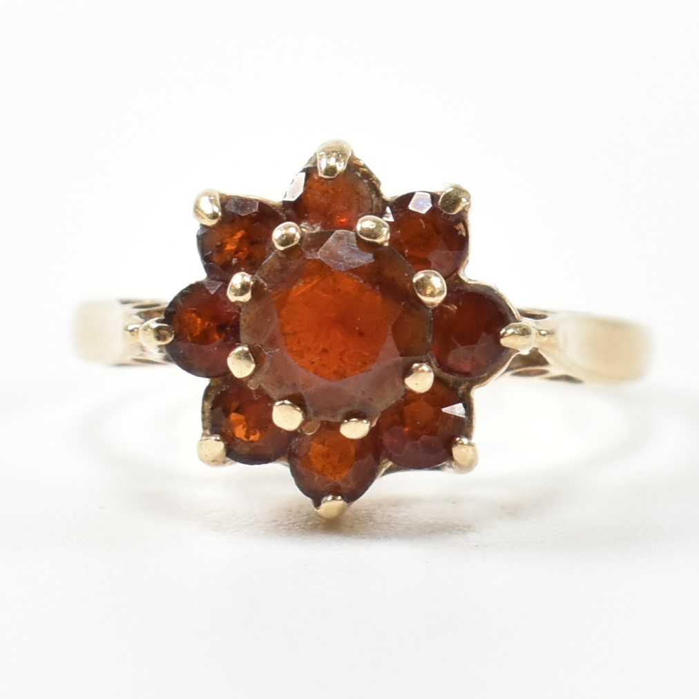 HALLMARKED 9CT GOLD & GARNET CLUSTER RING