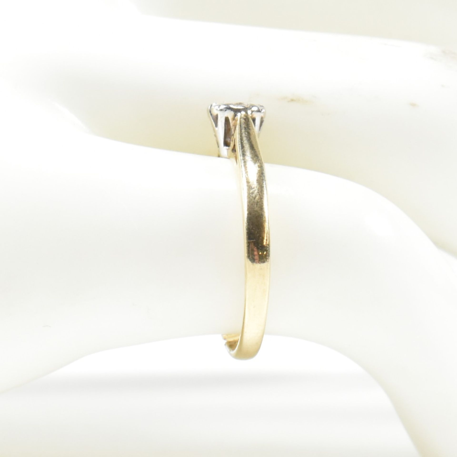 HALLMARKED 9CT GOLD & DIAMOND SOLITAIRE RING - Image 10 of 10