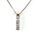 18CT WHITE GOLD & DIAMOND PENDANT NECKLACE