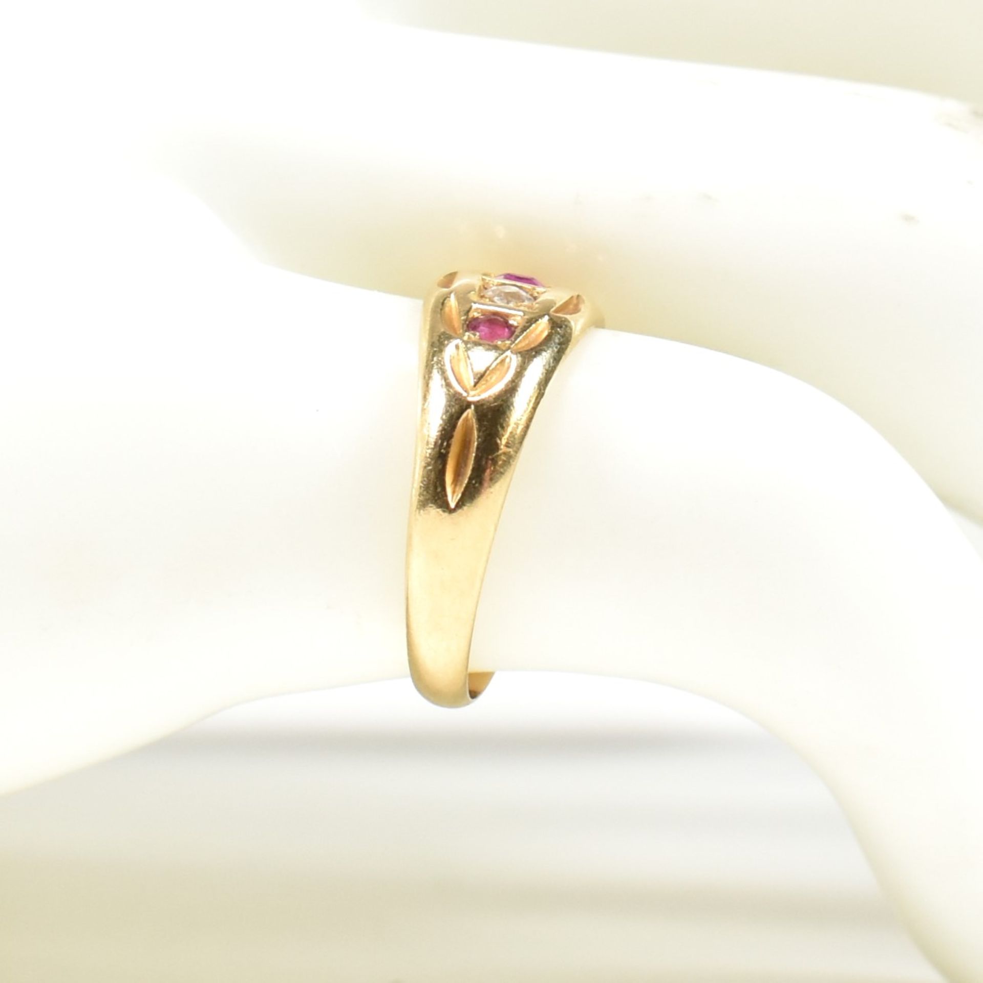 VICTORIAN HALLMARKED 18CT GOLD RUBY & DIAMOND GYPSY RING - Bild 9 aus 9