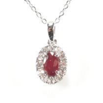 HALLMARKED 18CT GOLD RUBY & DIAMOND PENDANT NECKLACE