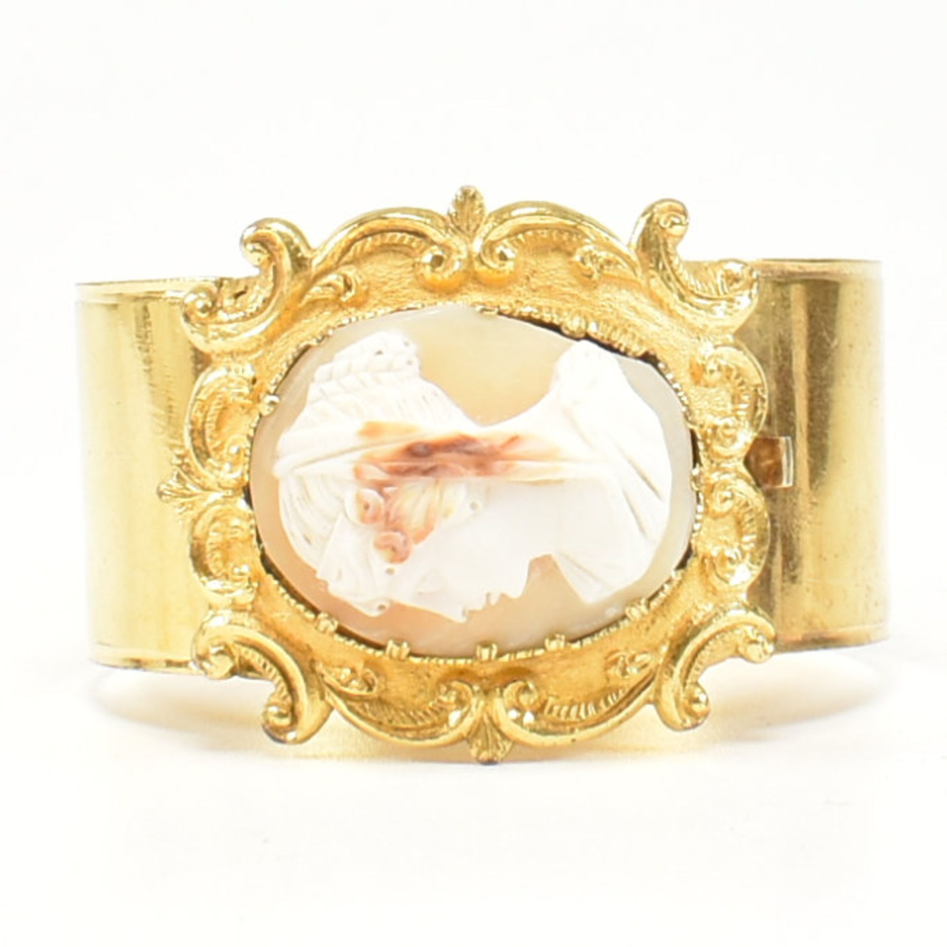 19TH CENTURY SILVER GILT SHELL CAMEO DOUBLE HINGED BANGLE - Bild 2 aus 11