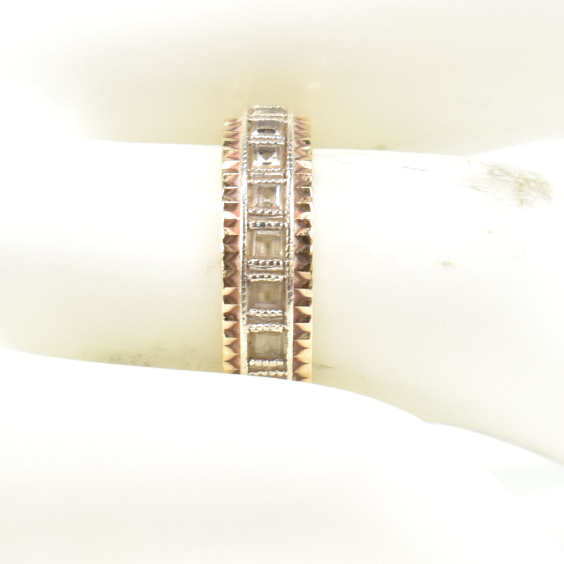 HALLMARKED 9CT GOLD & WHITE STONE ETERNITY RING - Bild 5 aus 5