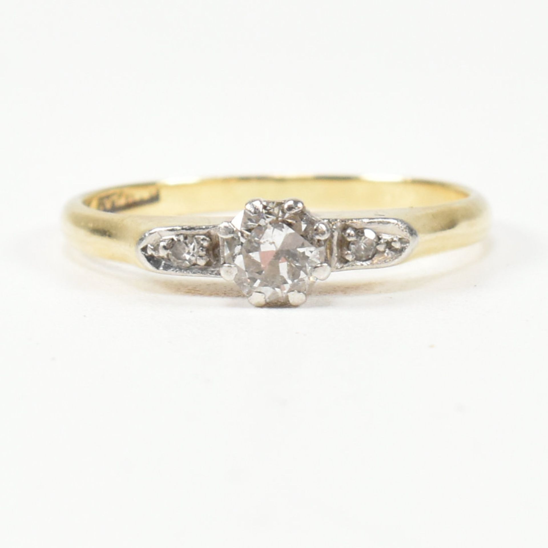 18CT GOLD & DIAMOND SOLITAIRE RING - Bild 2 aus 8