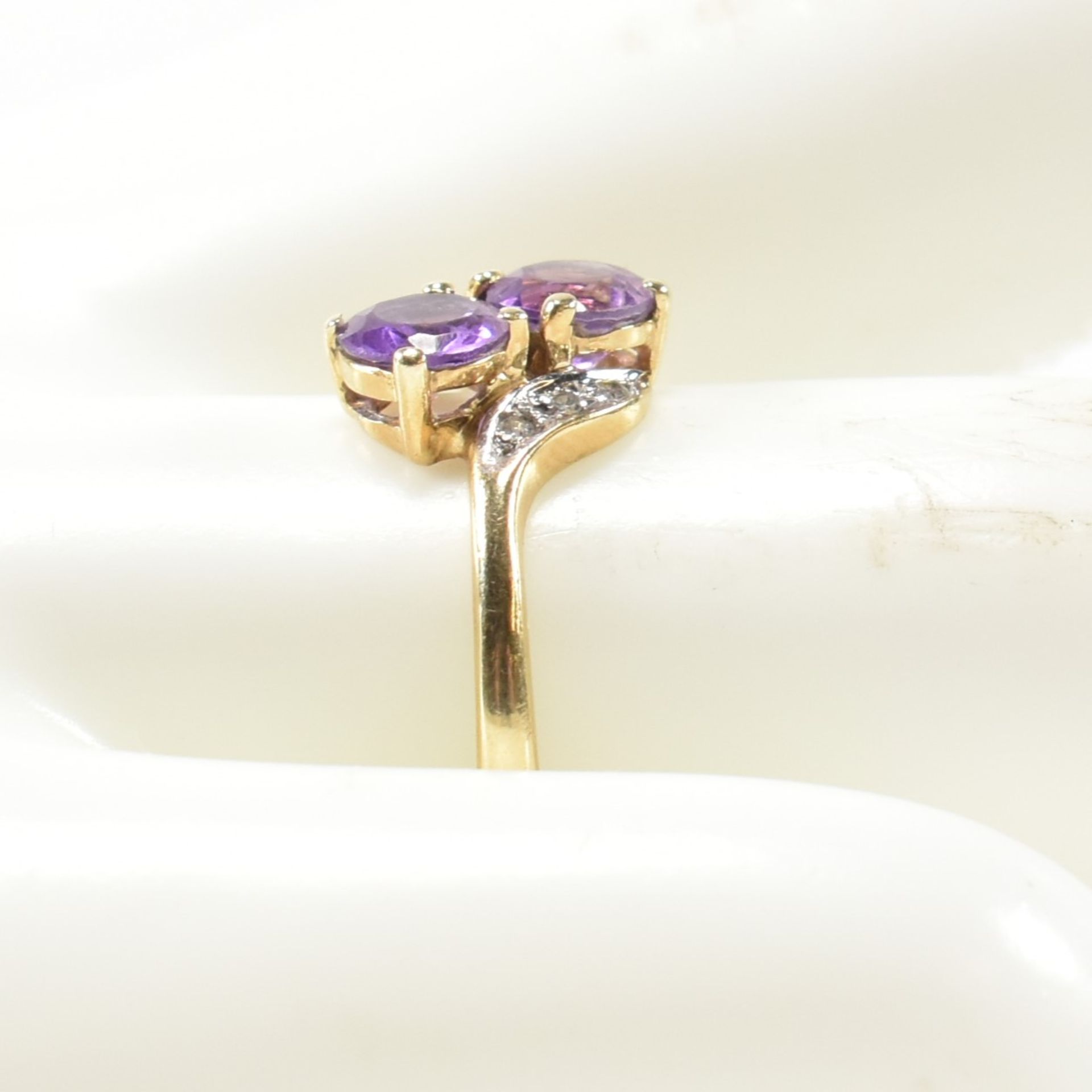 HALLMARKED 9CT GOLD AMETHYST & DIAMOND CROSS OVER RING - Image 10 of 10