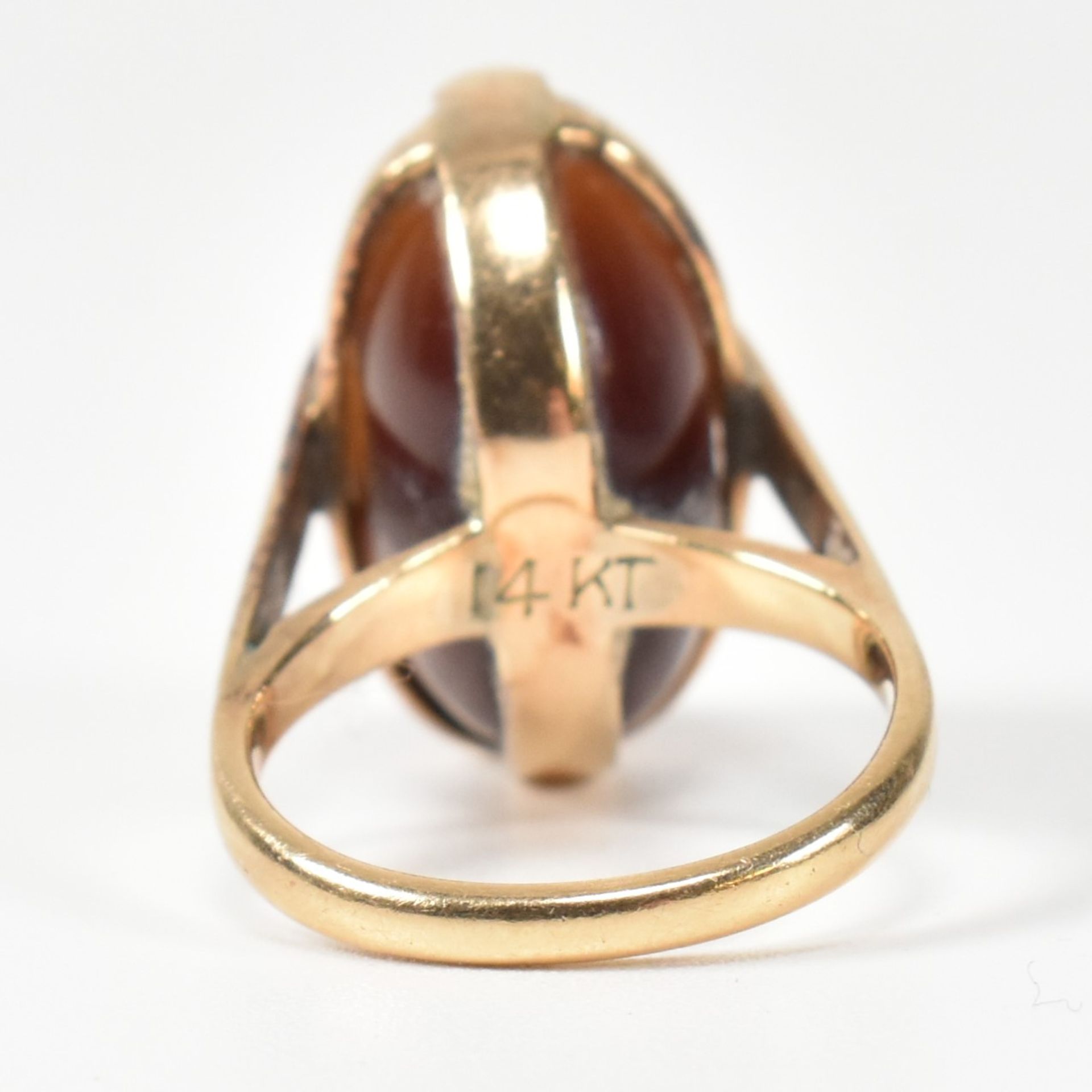 14CT GOLD & CARVED AGATE INTAGLIO SEAL RING - Image 5 of 8