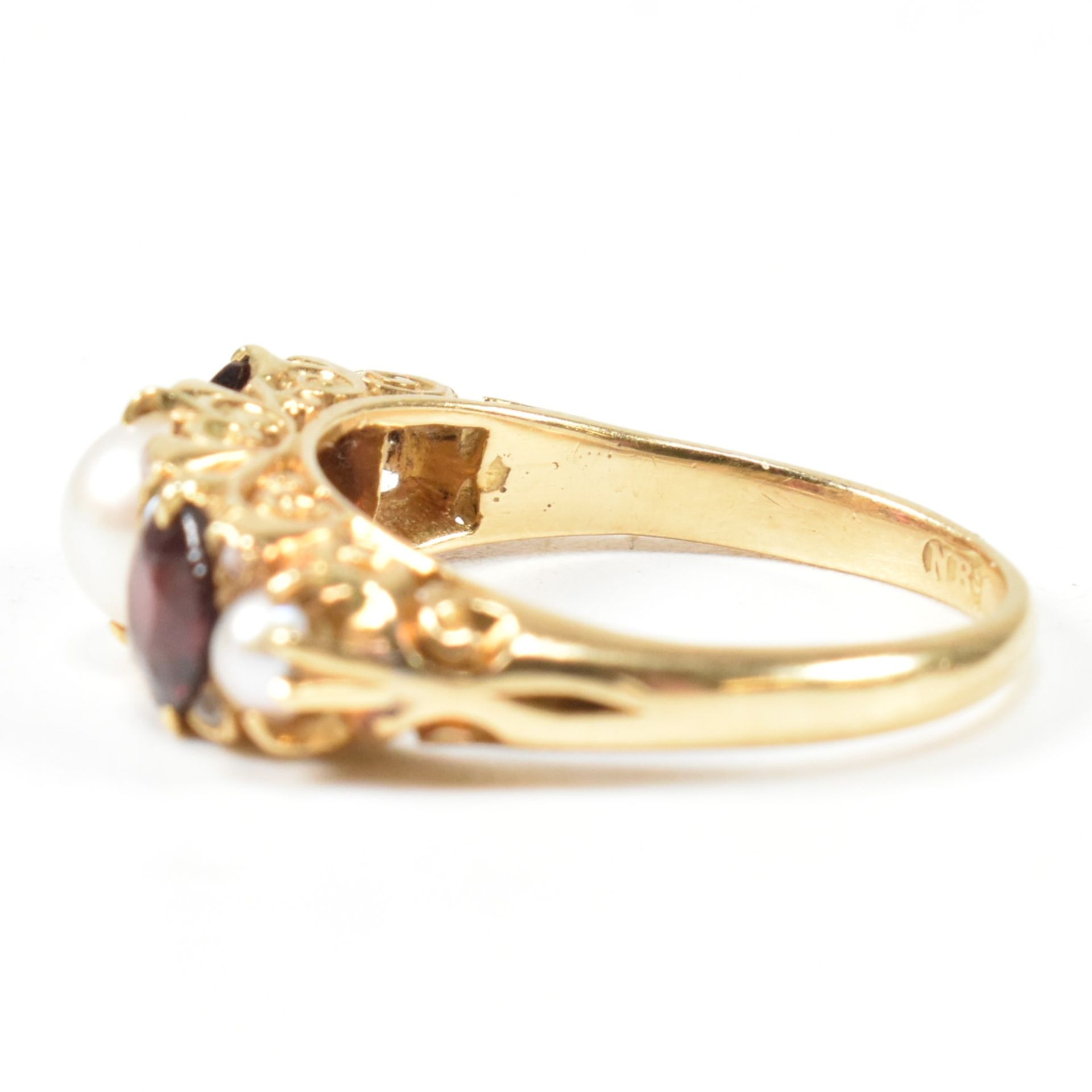 GOLD PEARL GARNET & DIAMOND FIVE STONE RING - Image 6 of 9