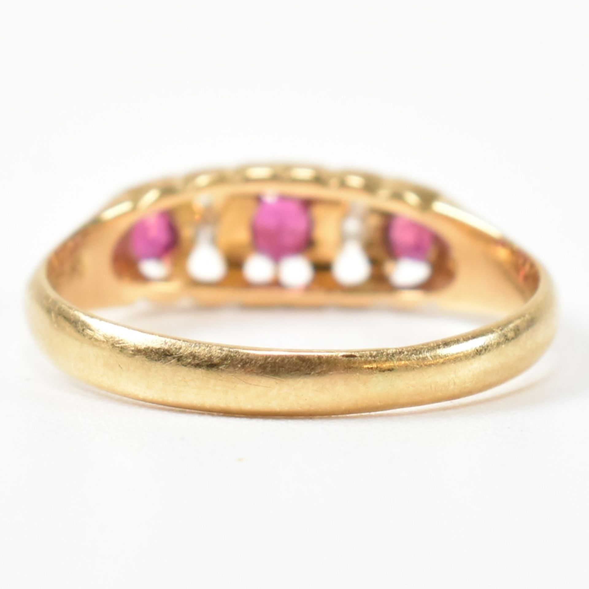 EARLY 20TH CENTURY HALLMARKED 18CT GOLD RUBY & DIAMOND GYPSY RING - Image 2 of 10