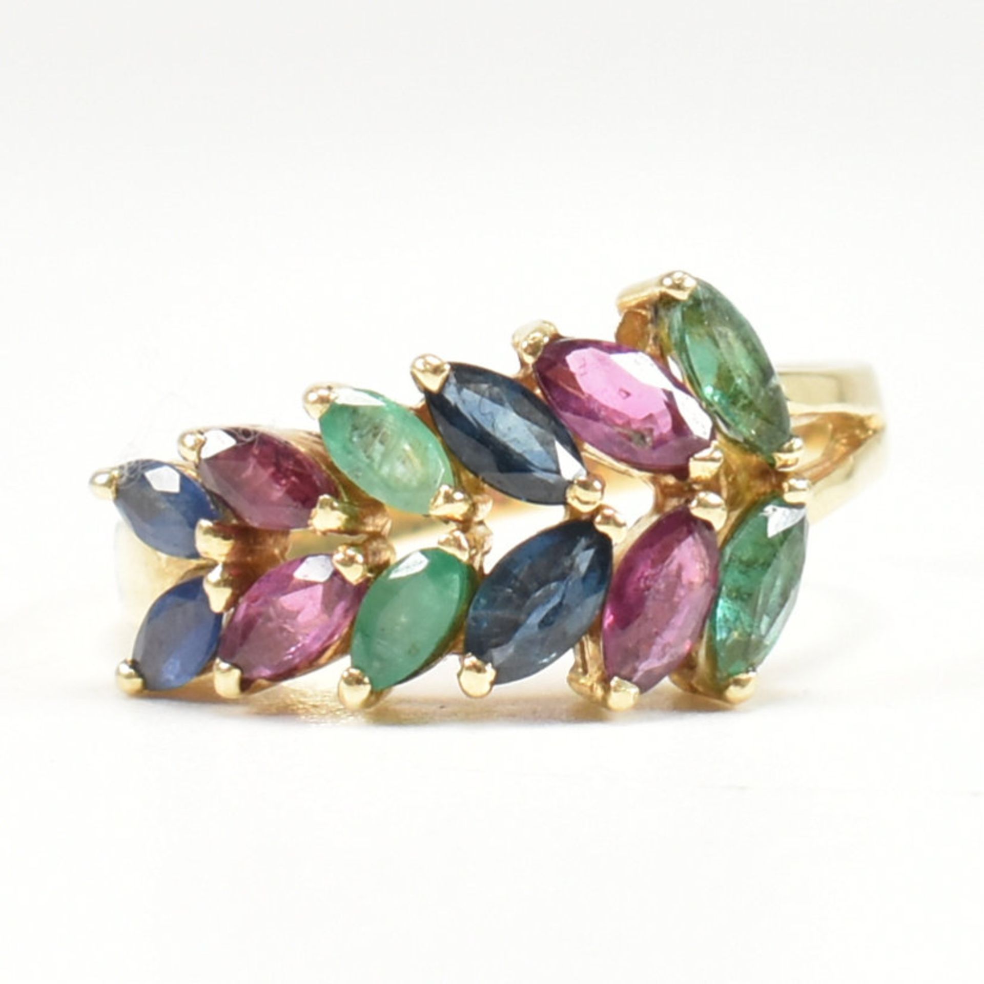 18CT GOLD EMERALD & SAPPHIRE & RUBY CLUSTER RING