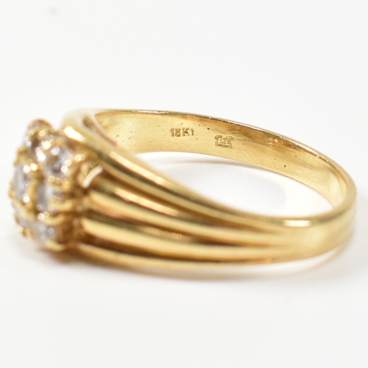 HALLMARKED 18CT GOLD & DIAMOND SIGNET RING - Image 10 of 11