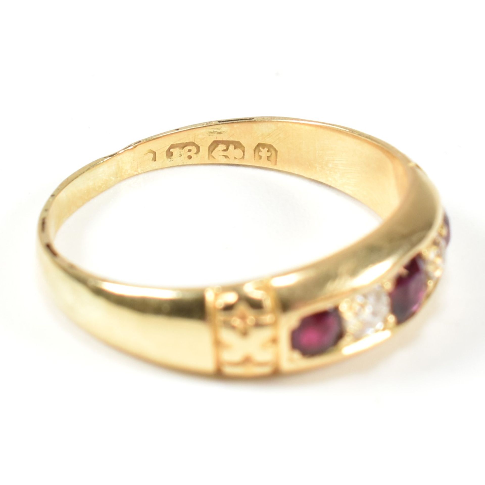 VICTORIAN 18CT GOLD RUBY & DIAMOND FIVE STONE RING - Bild 8 aus 9