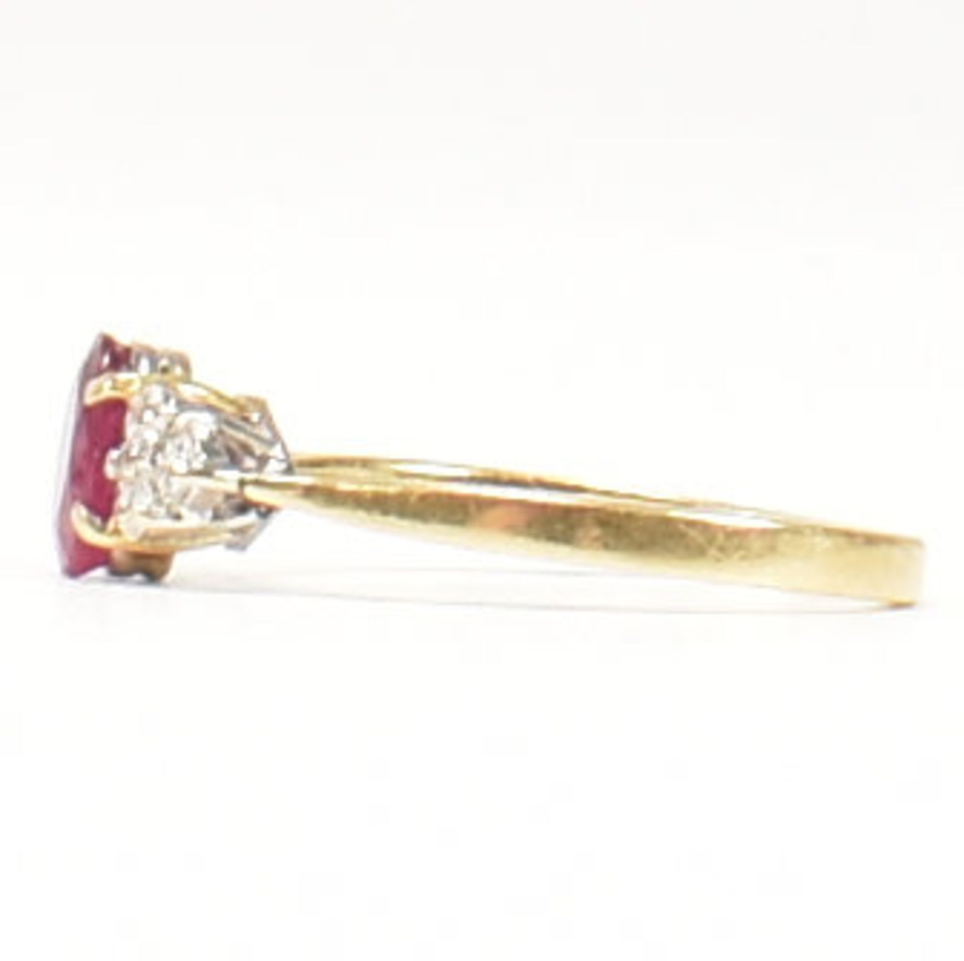 HALLMARKED 18CT GOLD RUBY & DIAMOND RING - Image 5 of 9