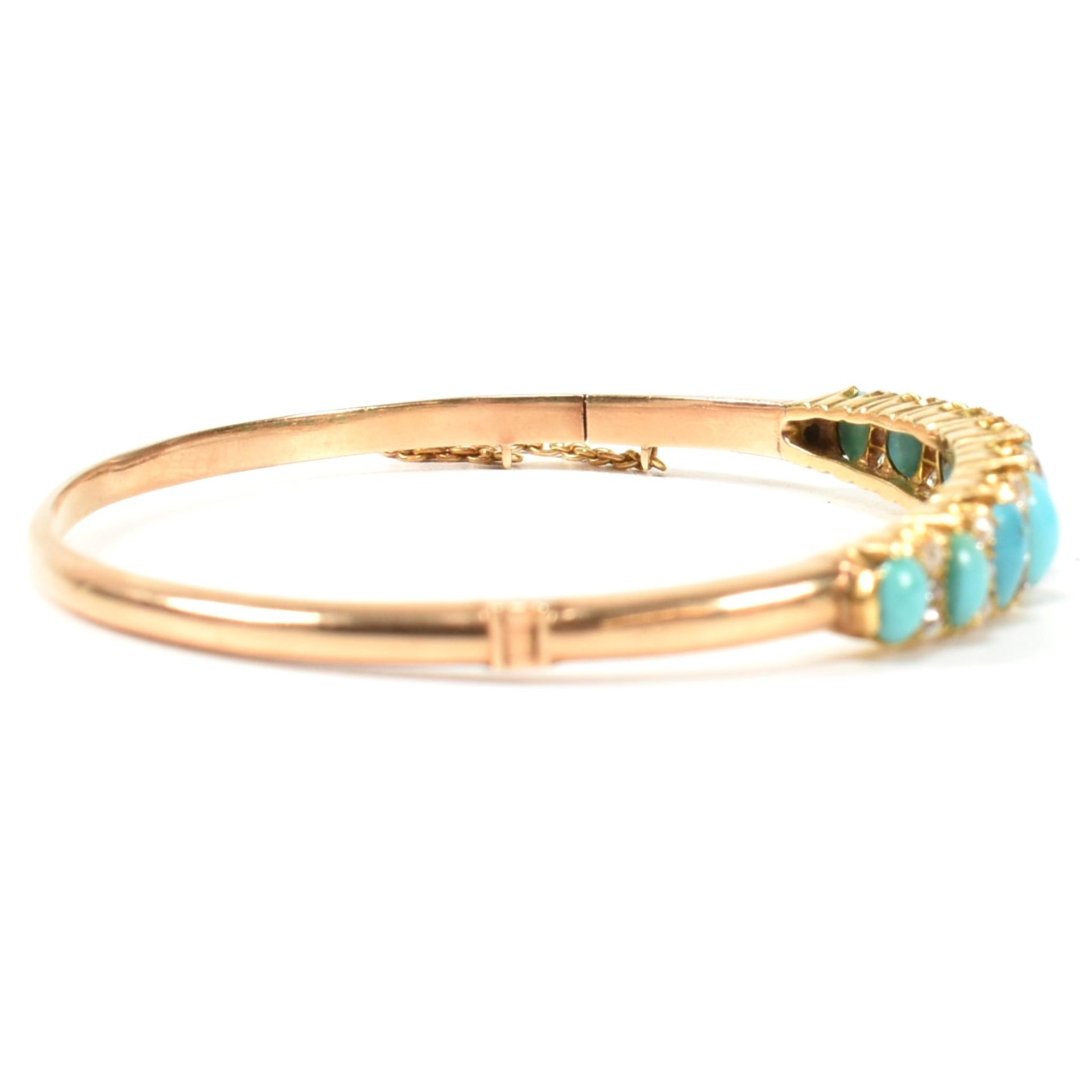 LATE VICTORIAN GOLD TURQUOISE & DIAMOND HINGED BANGLE - Image 7 of 8