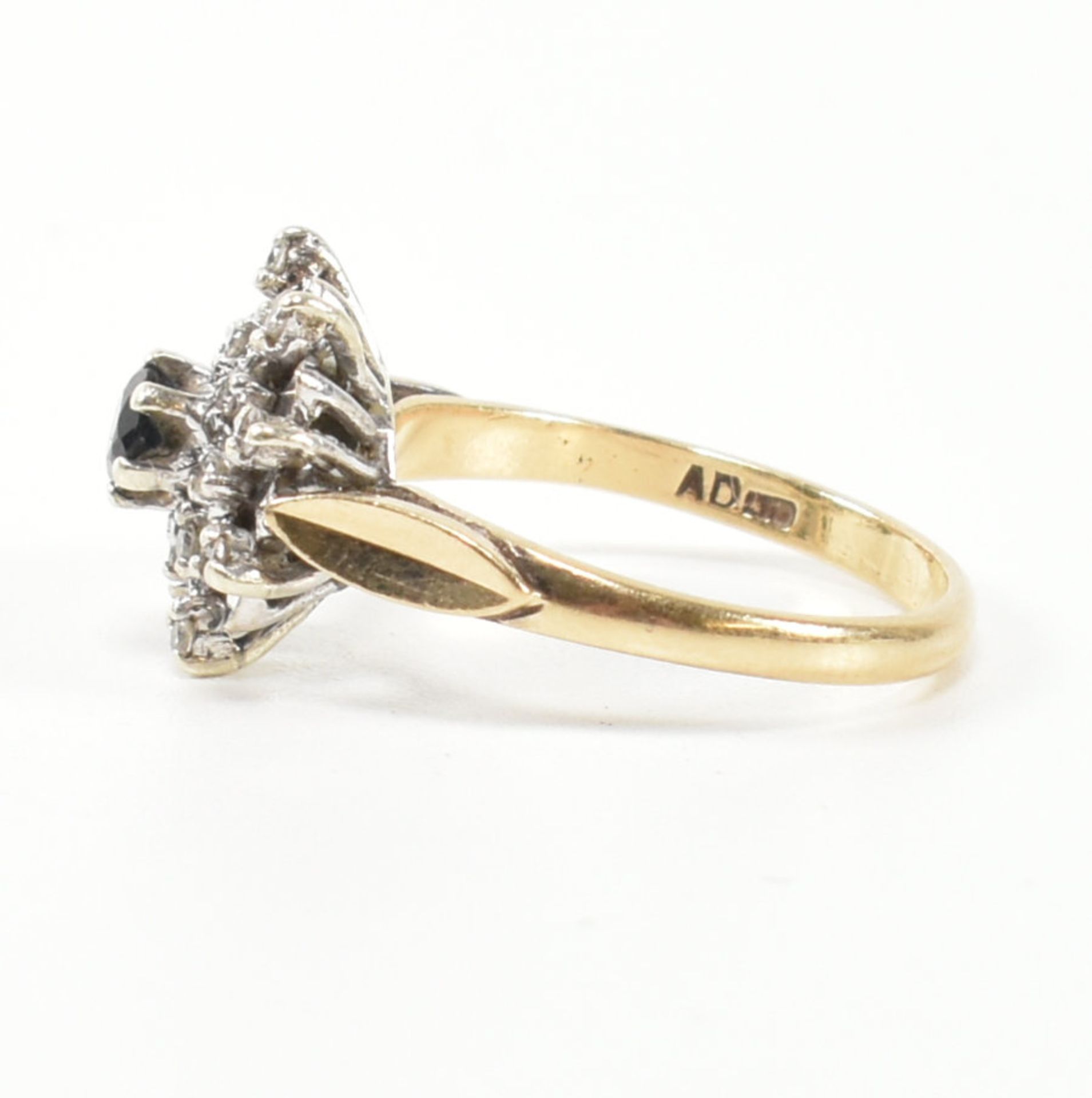 HALLMARKED 9CT GOLD DIAMOND & SAPPHIRE CLUSTER RING - Image 3 of 7