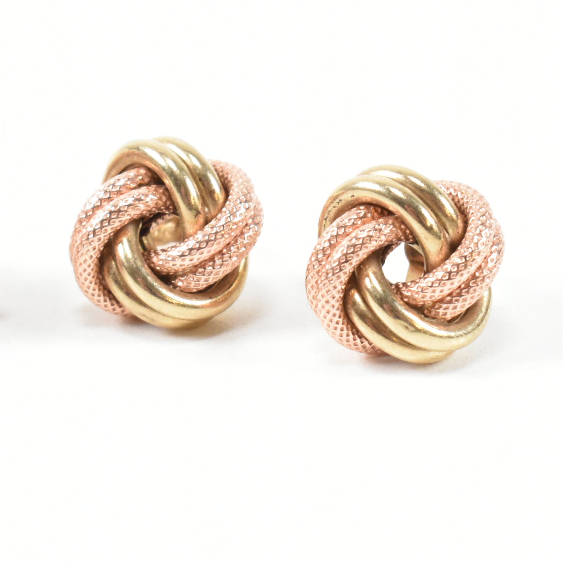 TWO 9CT GOLD KNOT STUD EARRINGS - Image 2 of 5