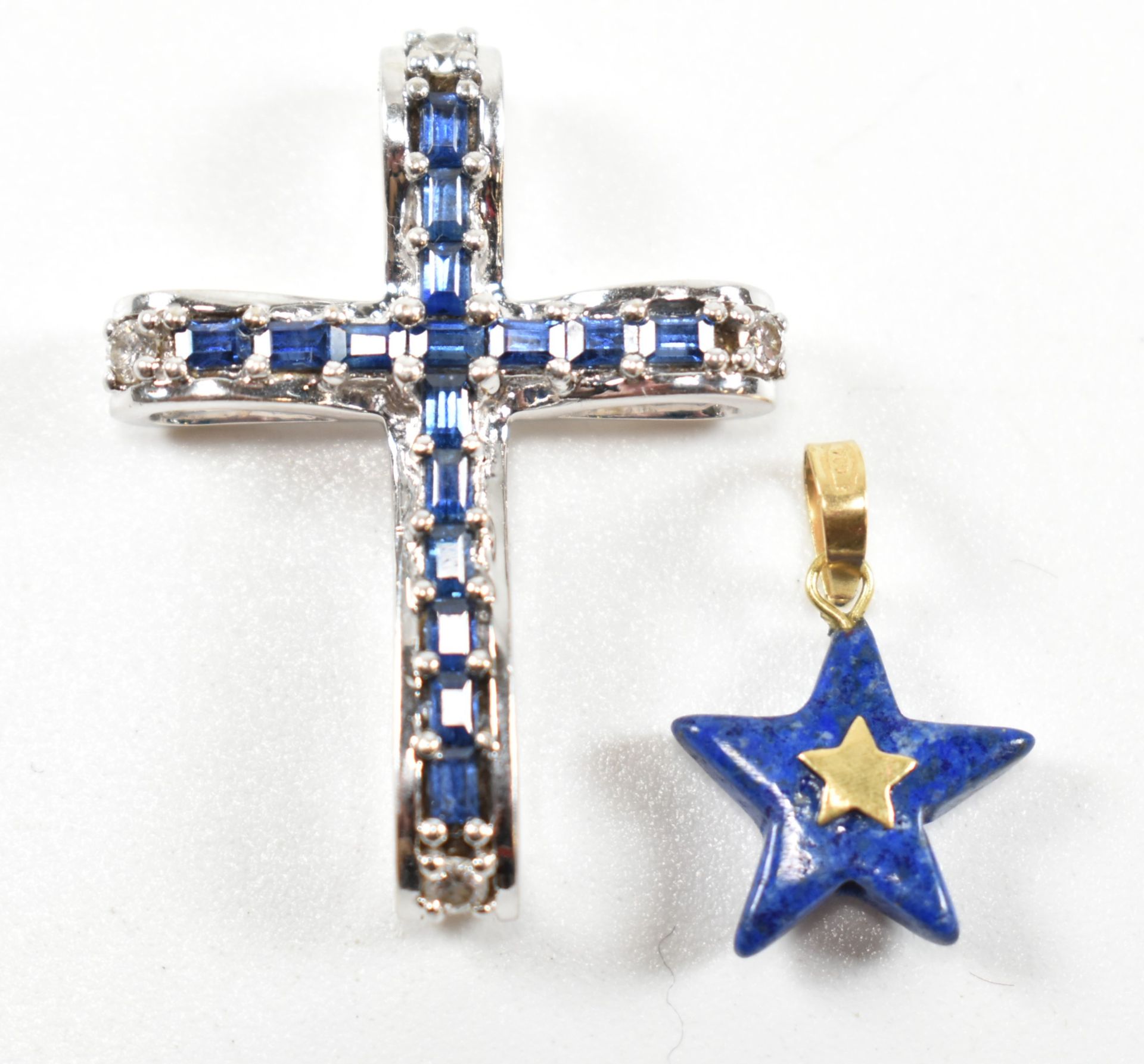 HALLMARKED 18CT WHITE GOLD SAPPHIRE & DIAMOND CROSS PENDANT