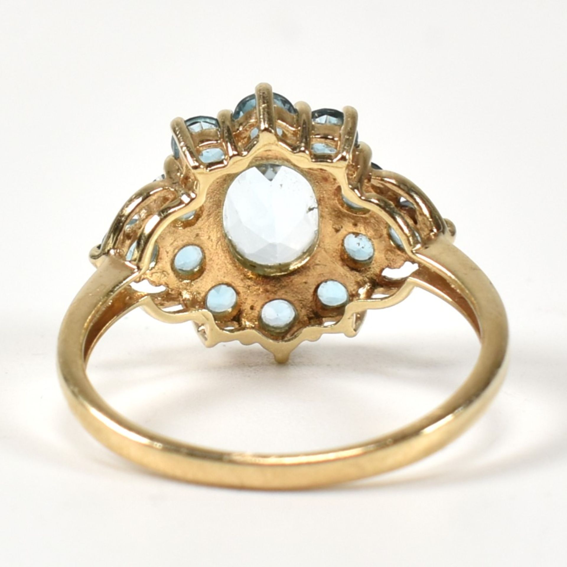 HALLMARKED 9CT GOLD & TOPAZ CLUSTER RING - Image 4 of 8