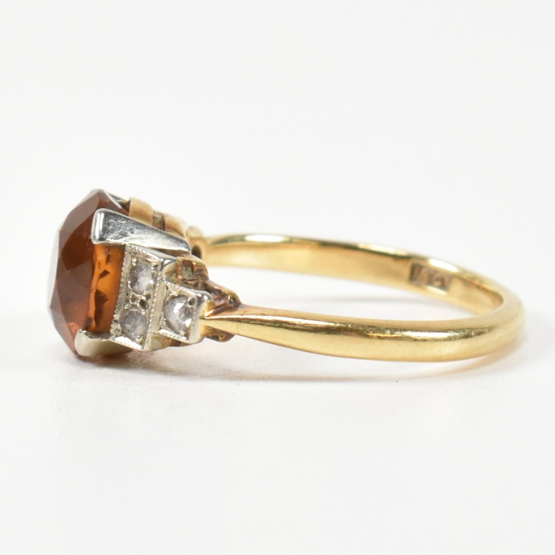 18CT GOLD & CITRINE RING - Image 6 of 8