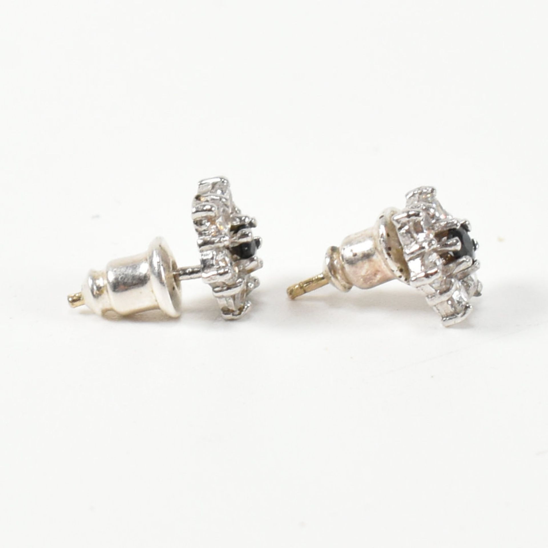 HALLMARKED 9CT GOLD CZ & SAPPHIRE CLUSTER EARRINGS - Image 2 of 6