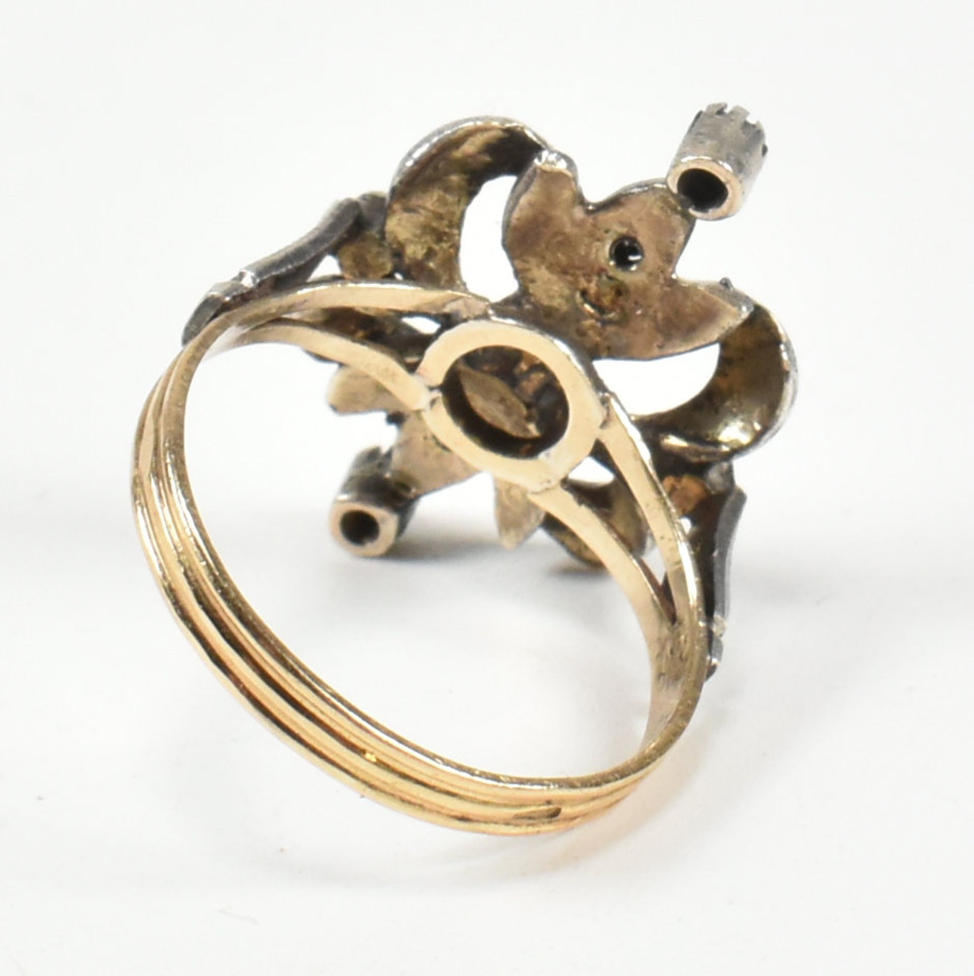 CONTINENTAL FLEUR DE LIS DIAMOND CLUSTER RING - Image 5 of 6