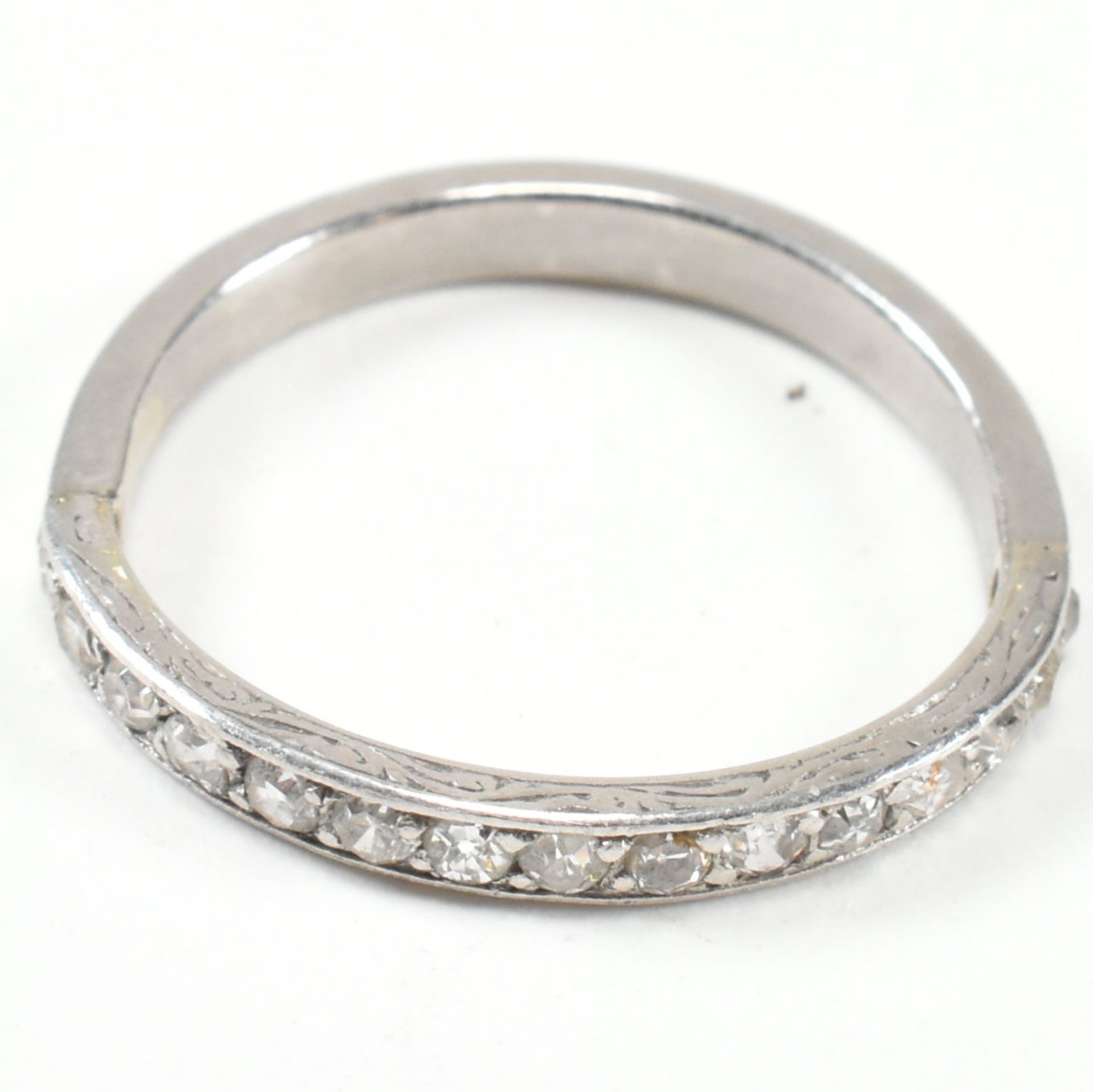 18CT WHITE GOLD & DIAMOND HALF ETERNITY RING - Image 10 of 10