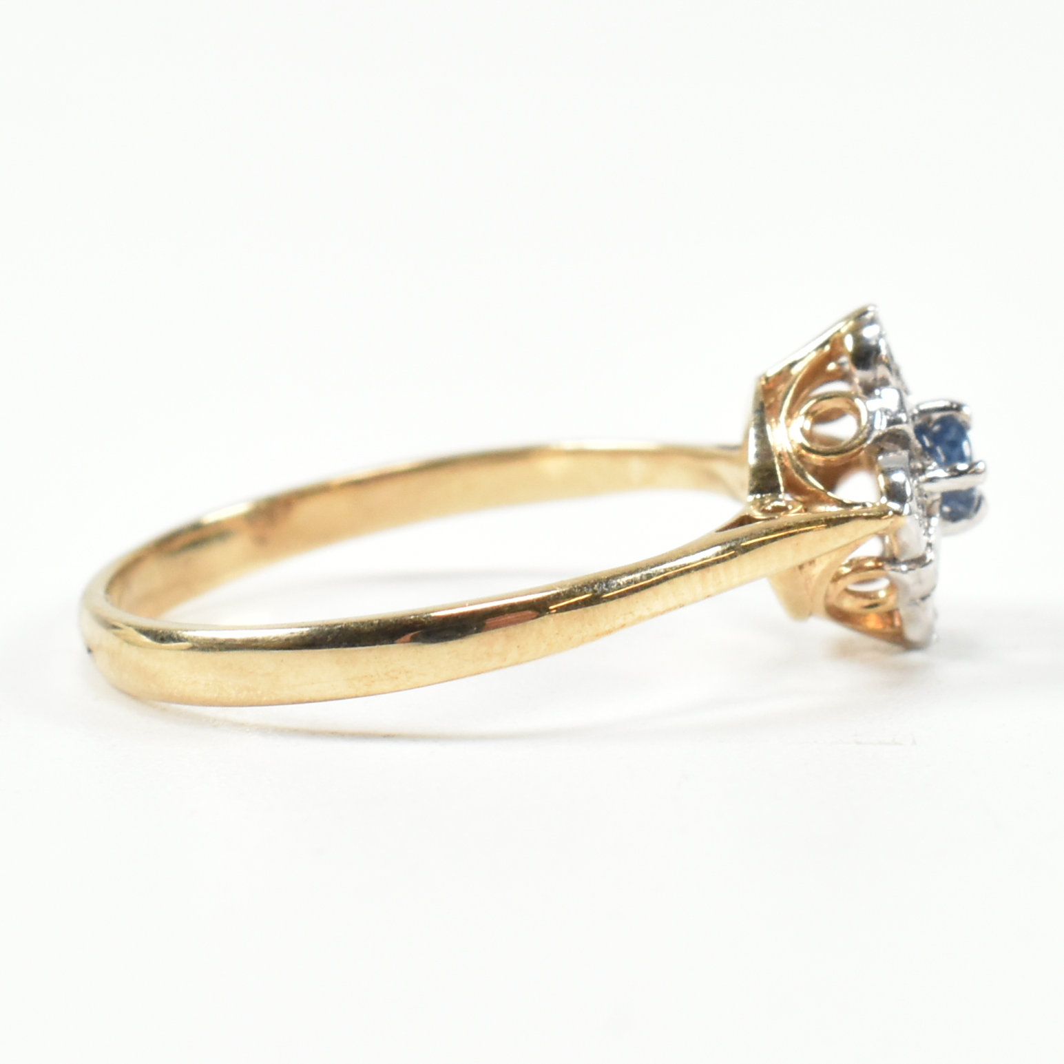 HALLMARKED 9CT GOLD SAPPHIRE & DIAMOND CLUSTER RING - Image 4 of 9