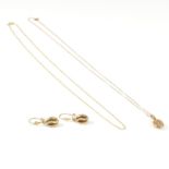 9CT GOLD COFFEE BEAN PENDANT NECKLACE & EARRING SUITE & 9CT GOLD CHAIN NECKLACE