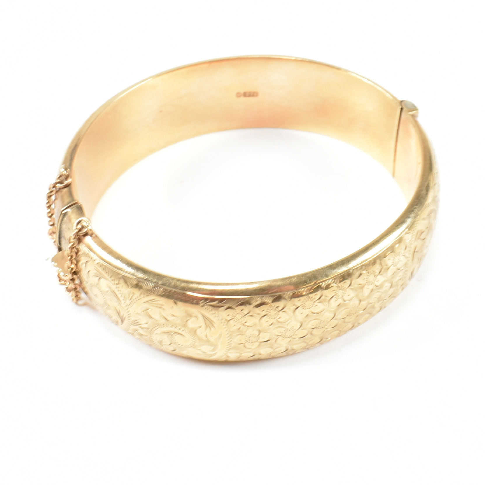 HALLMARKED 9CT GOLD ENGRAVED HINGED BANGLE - Image 6 of 6