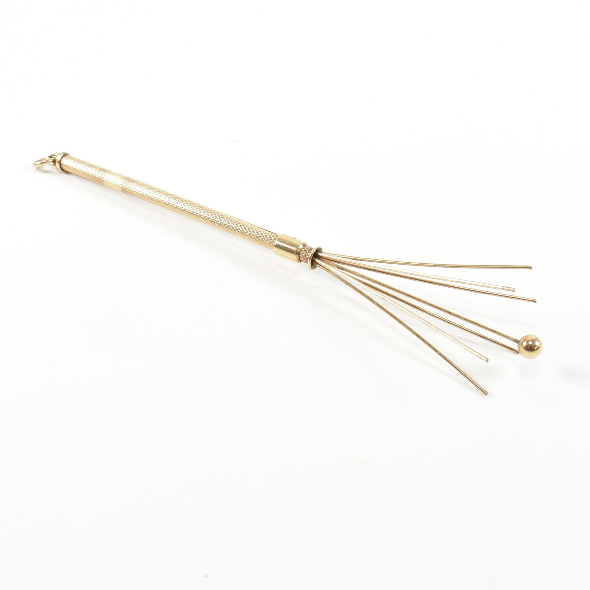 HALLMARKED 9CT GOLD CHAMPAGNE SWIZZLE STICK FOB - Image 4 of 5