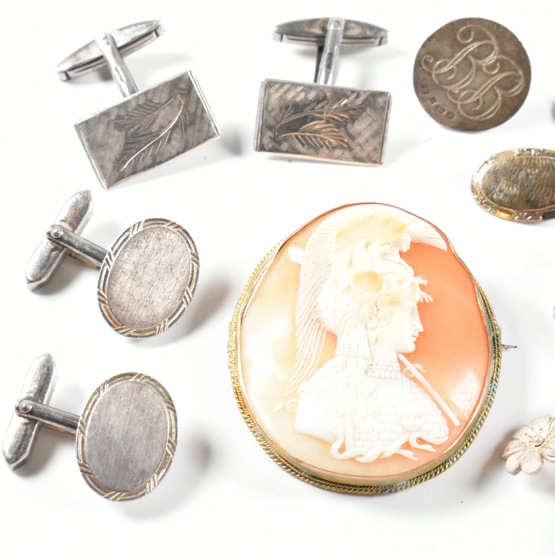 COLLECTION OF SILVER JEWELLERY INCLUDING CAMEO BROOCH PIN - Image 2 of 7