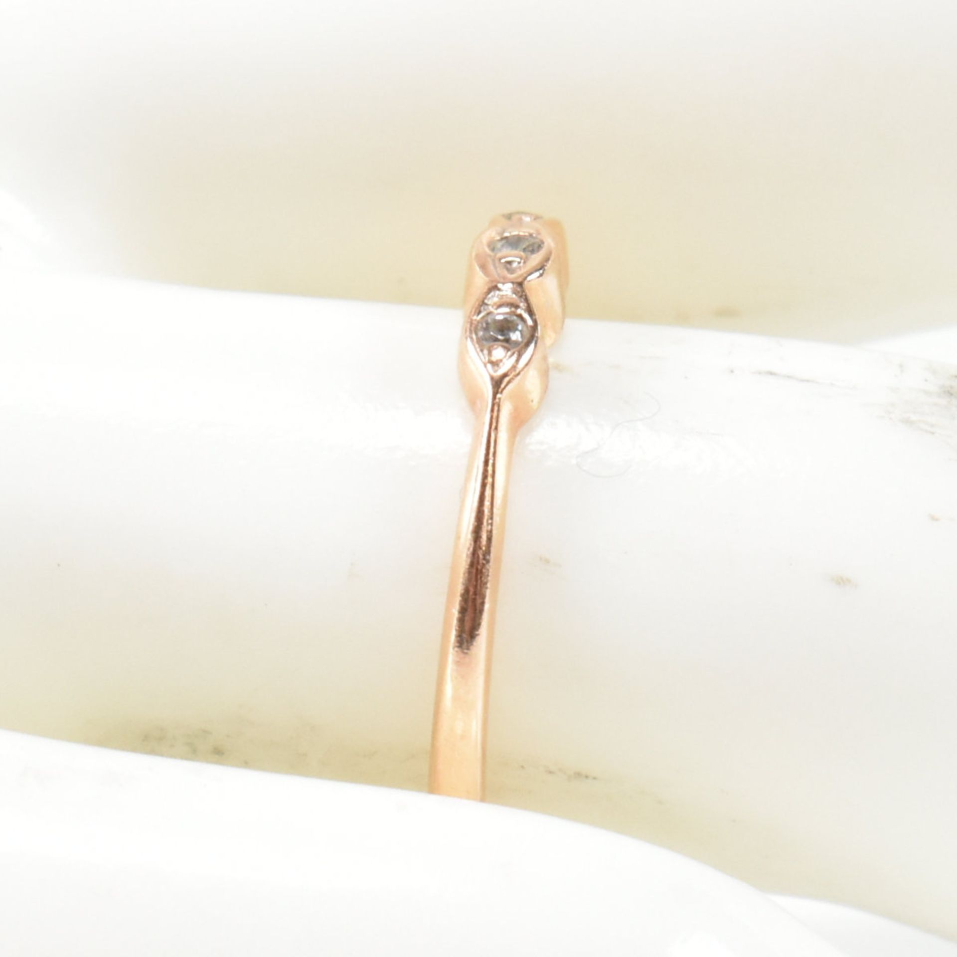 HALLMARKED 14CT ROSE GOLD & WHITE STONE RING - Image 6 of 7