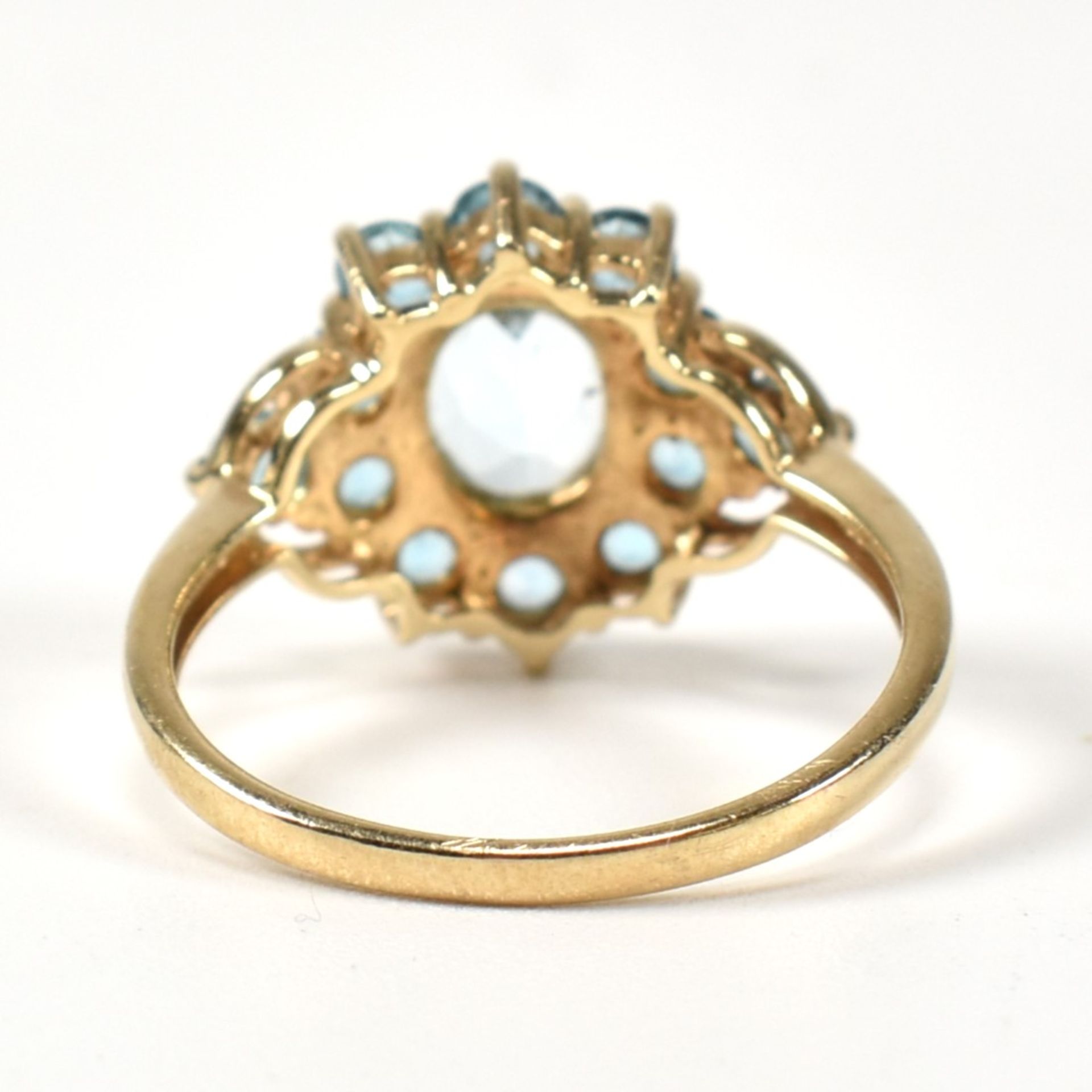 HALLMARKED 9CT GOLD & TOPAZ CLUSTER RING - Image 5 of 8