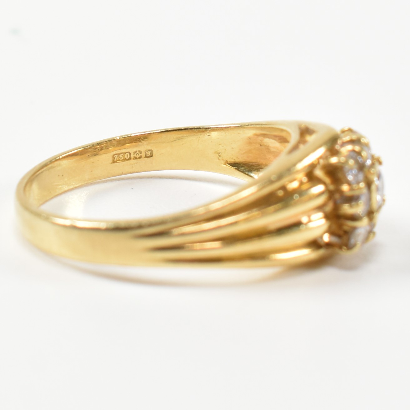 HALLMARKED 18CT GOLD & DIAMOND SIGNET RING - Image 9 of 11