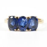 HALLMARKED 9CT GOLD & SYNTHETIC SAPPHIRE THREE STONE RING