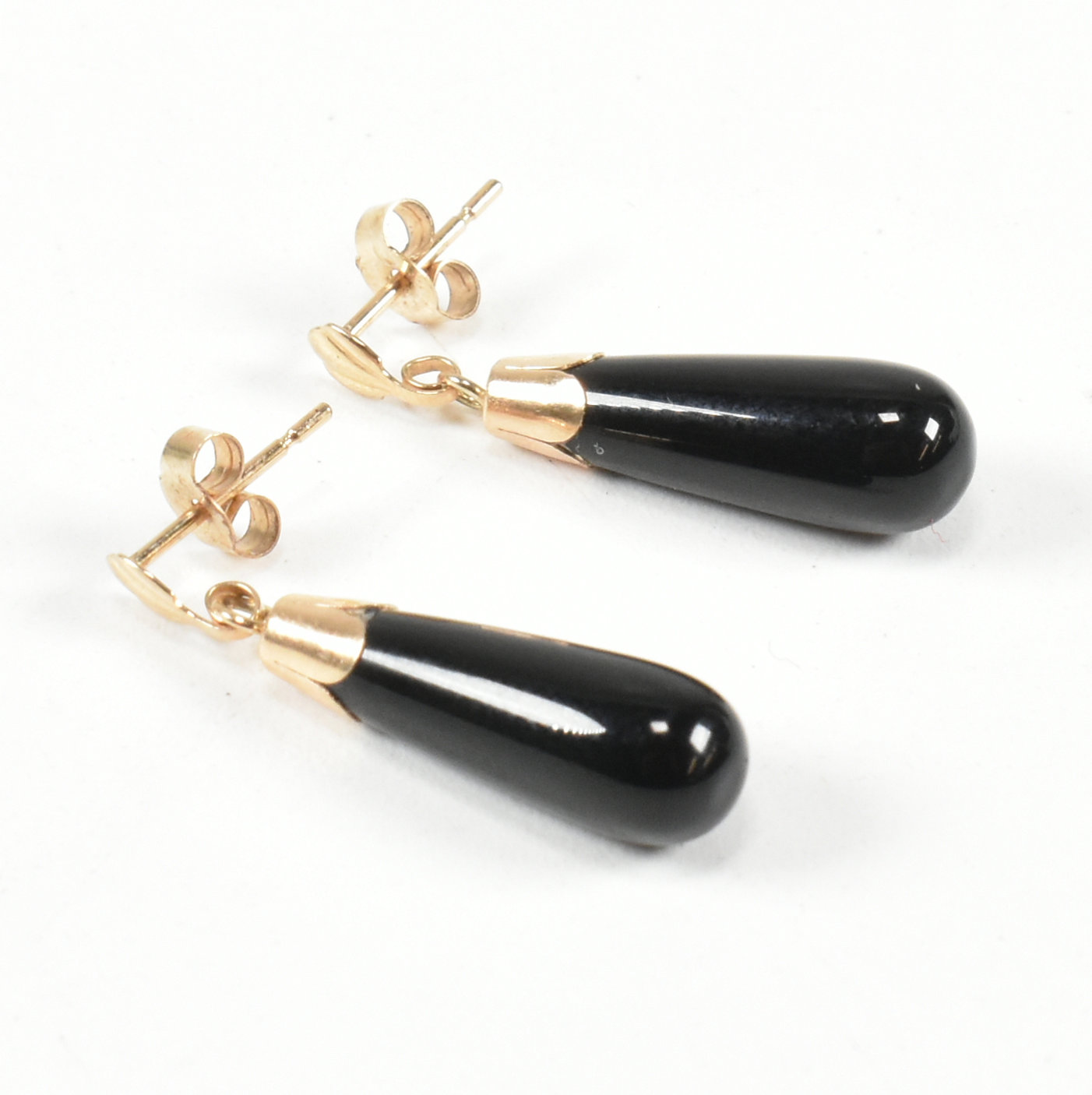 9CT GOLD & BLACK GLASS PENDANT EARRINGS