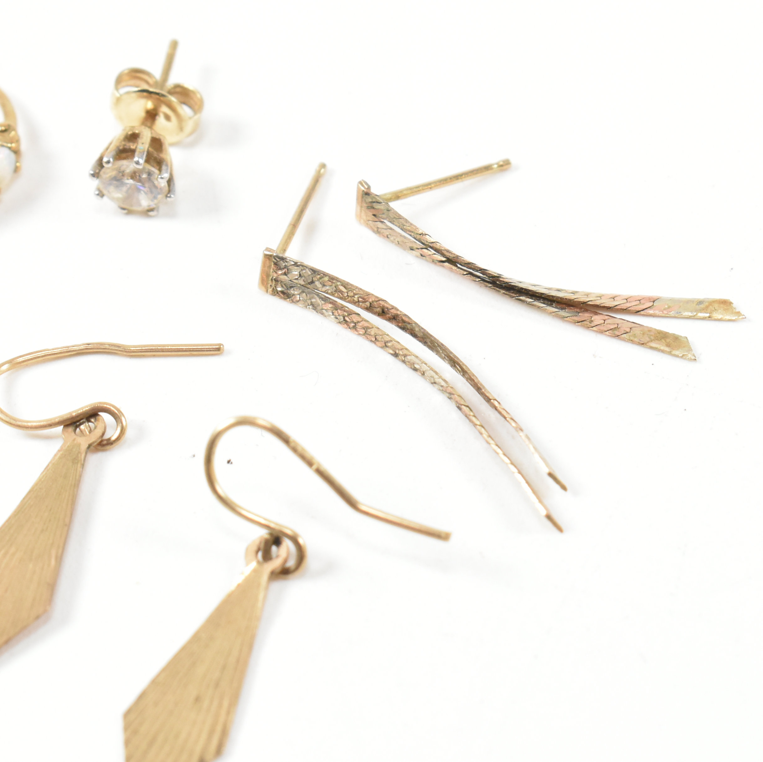 COLLECTION OF 9CT GOLD & GEM SET EARRINGS - Image 5 of 5