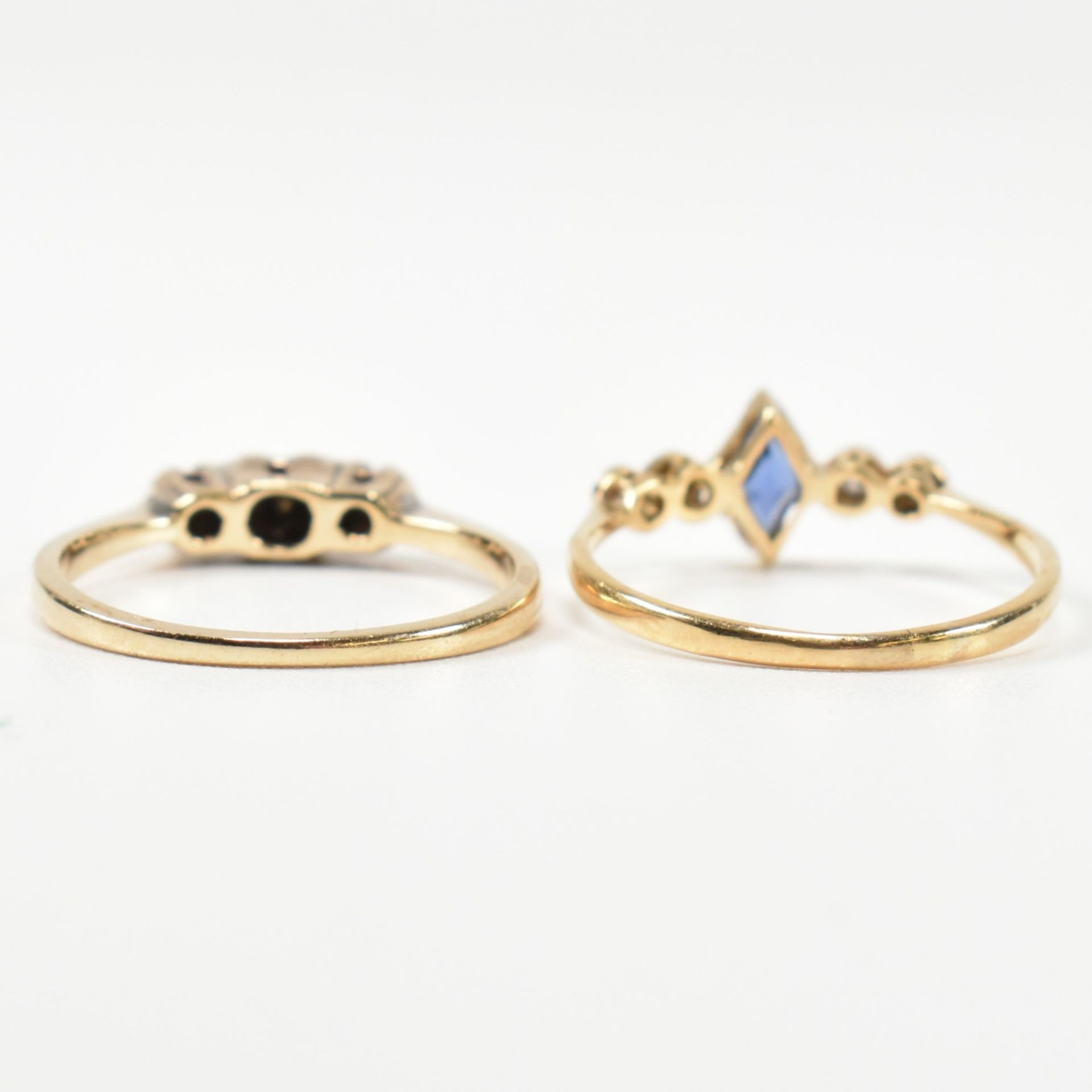 18CT GOLD SAPPHIRE & DIAMOND RING & 9CT GOLD & PLATINUM DIAMOND RING - Bild 4 aus 11