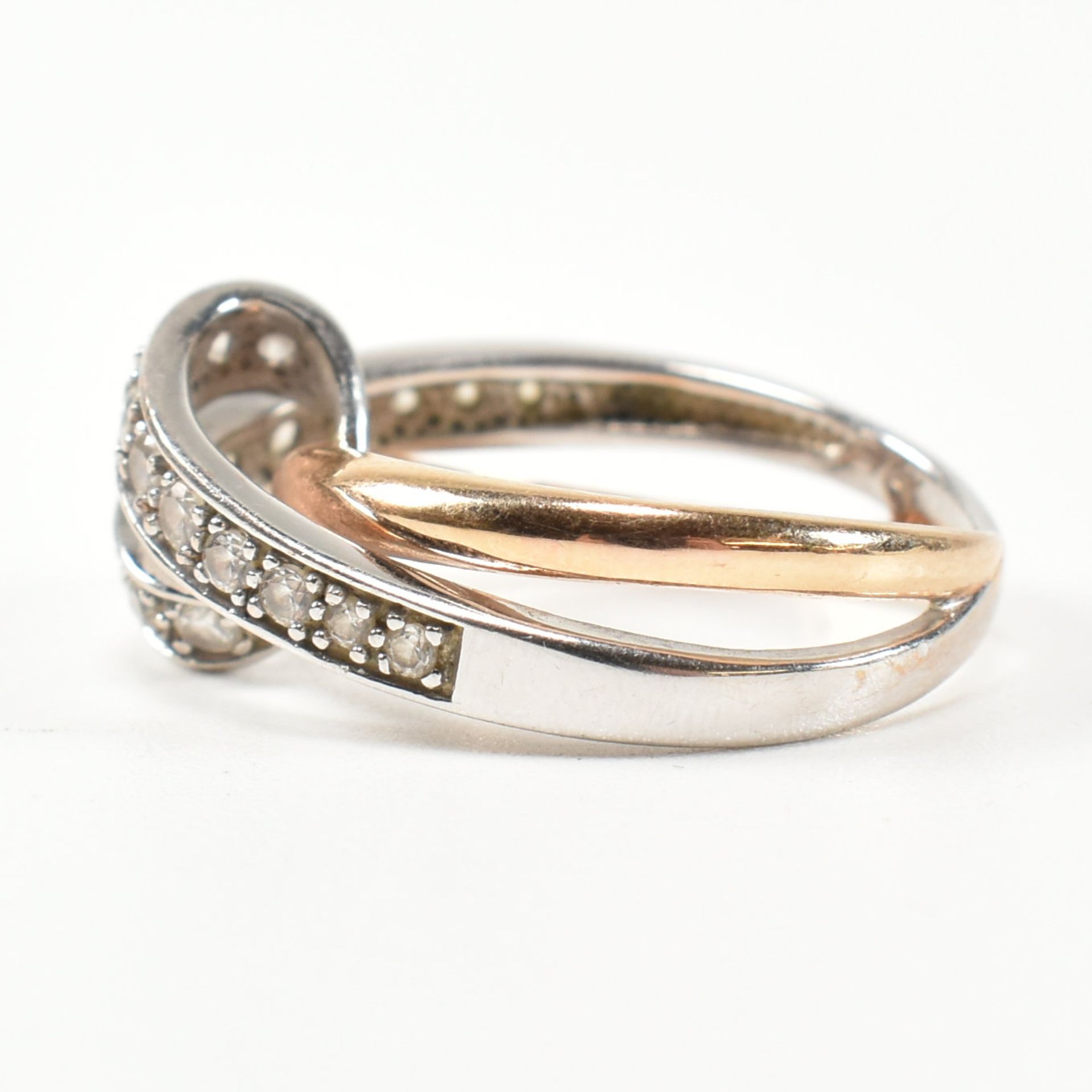 14CT WHITE & ROSE GOLD & CZ TWIST RING - Image 5 of 9