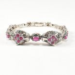 A 925 SILVER MARCASITE & RUBY SET DOUBLE PANTHER HEAD BRACELET