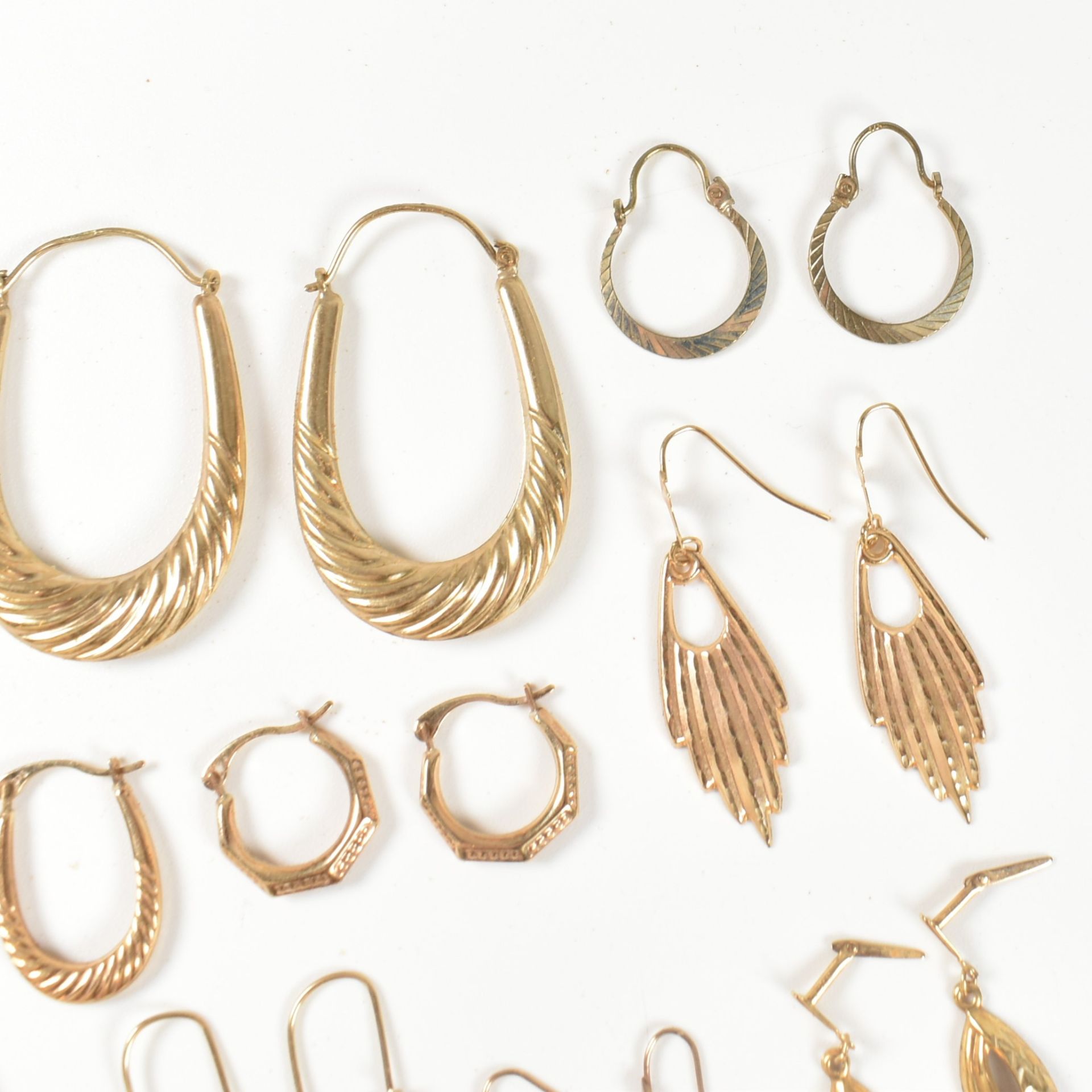 COLLECTION OF 9CT GOLD HOOP & PENDANT EARRINGS - Image 2 of 6