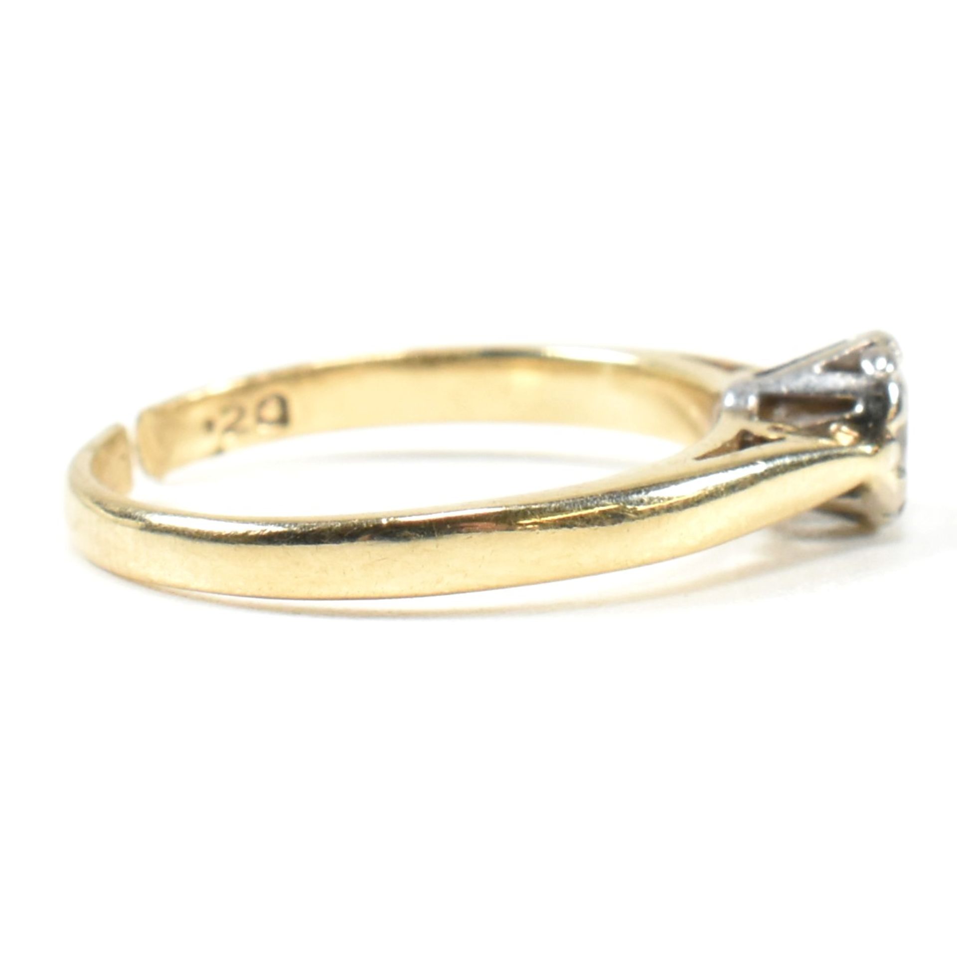 HALLMARKED 9CT GOLD & DIAMOND SOLITAIRE RING - Image 4 of 10