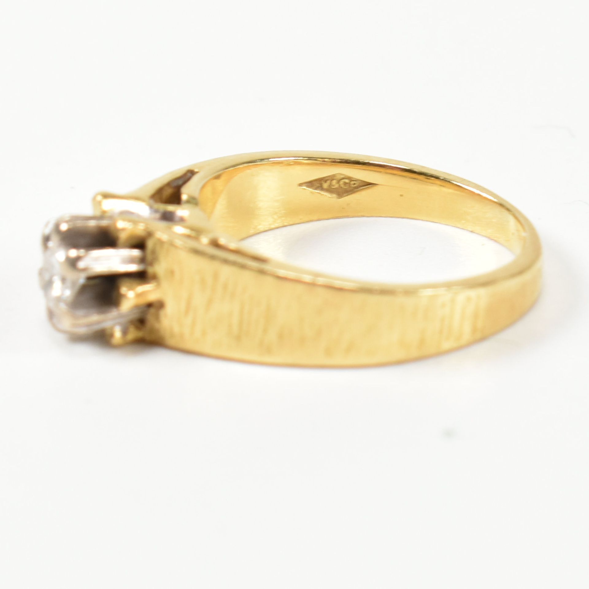 HALLMARKED 18CT GOLD & DIAMOND SOLITAIRE RING - Image 7 of 8