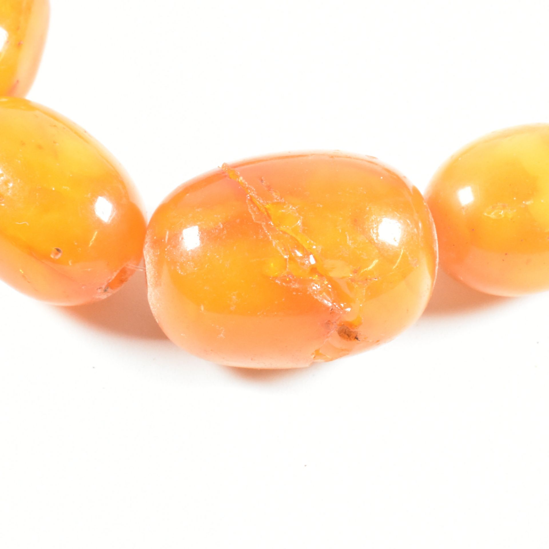 VINTAGE AMBER BEAD NECKLACE - Image 4 of 12