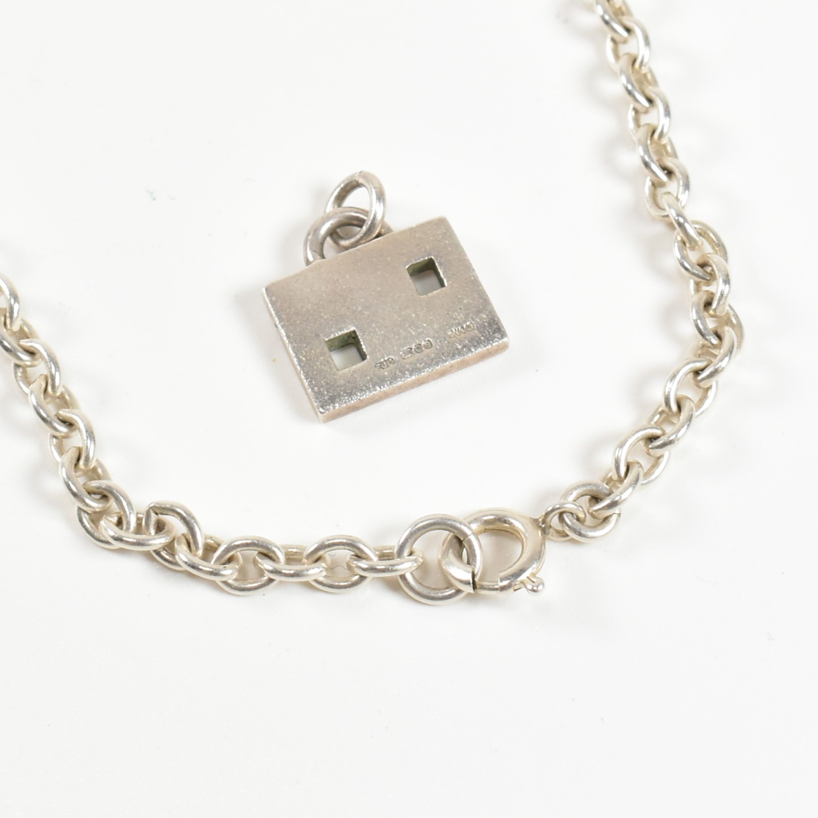 HALLMARKED SILVER GUCCI NECKLACE PENDANT & SILVER CHAIN NECKLACE - Bild 3 aus 6