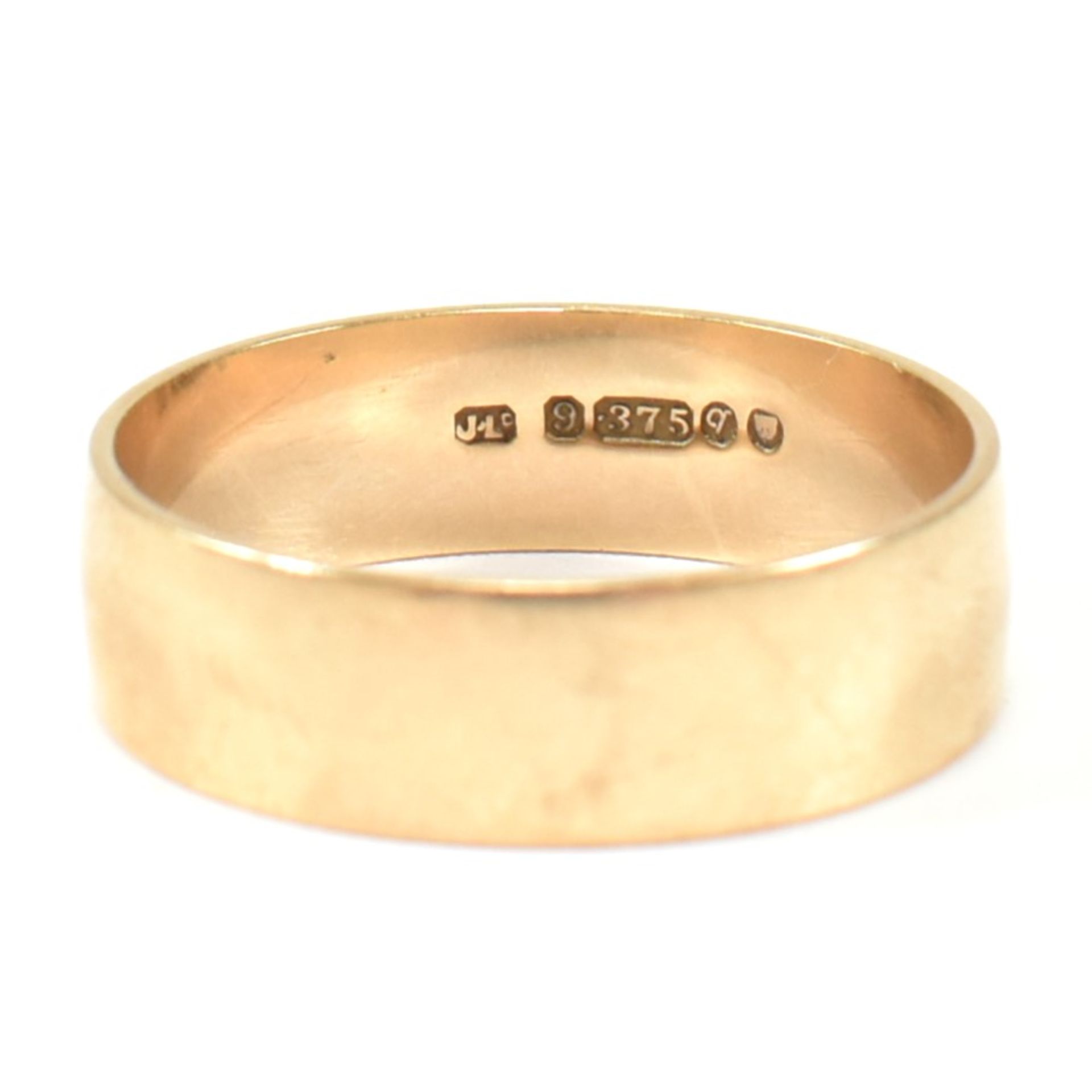 HALLMARKED 9CT GOLD BAND RING - Image 4 of 5