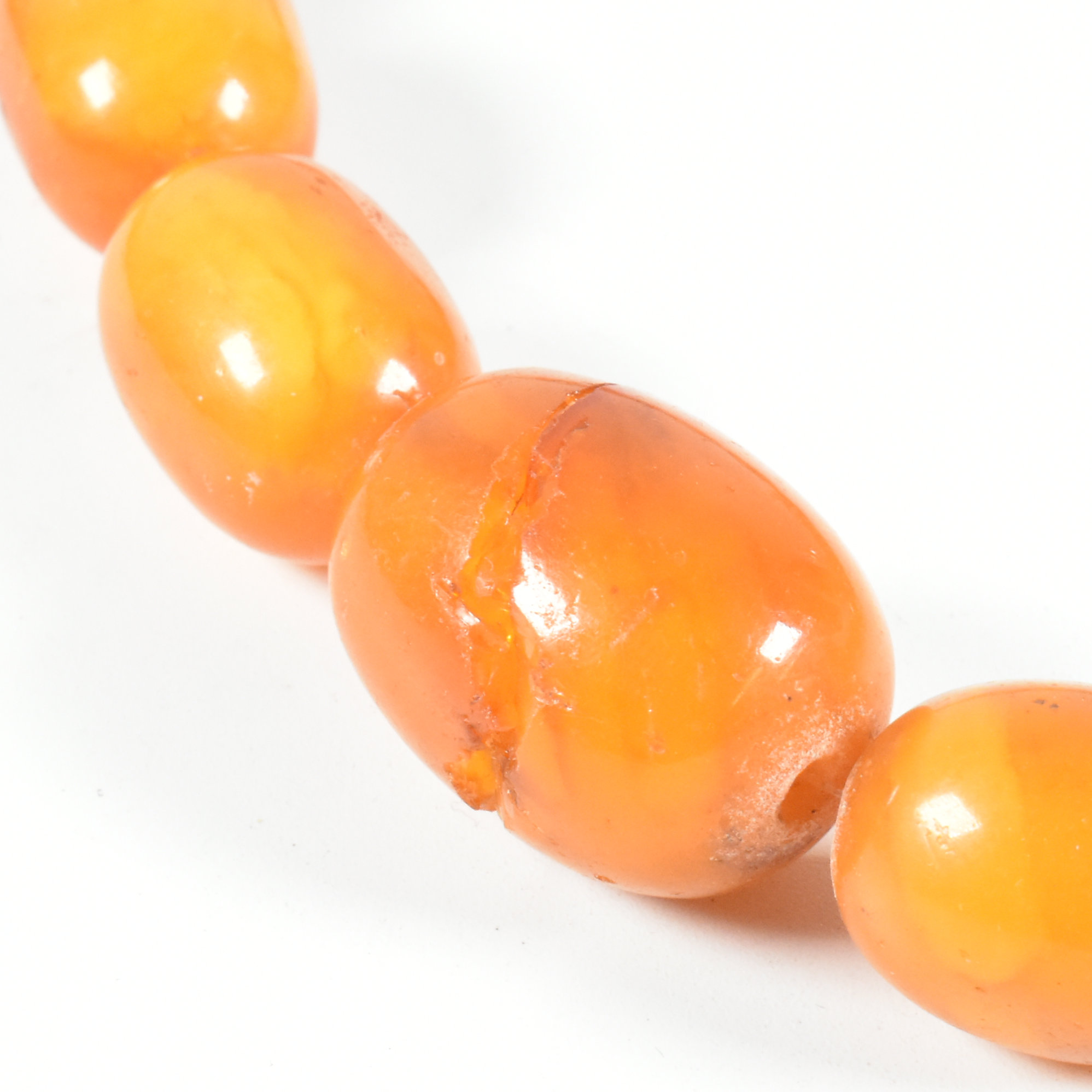 VINTAGE AMBER BEAD NECKLACE - Image 7 of 12