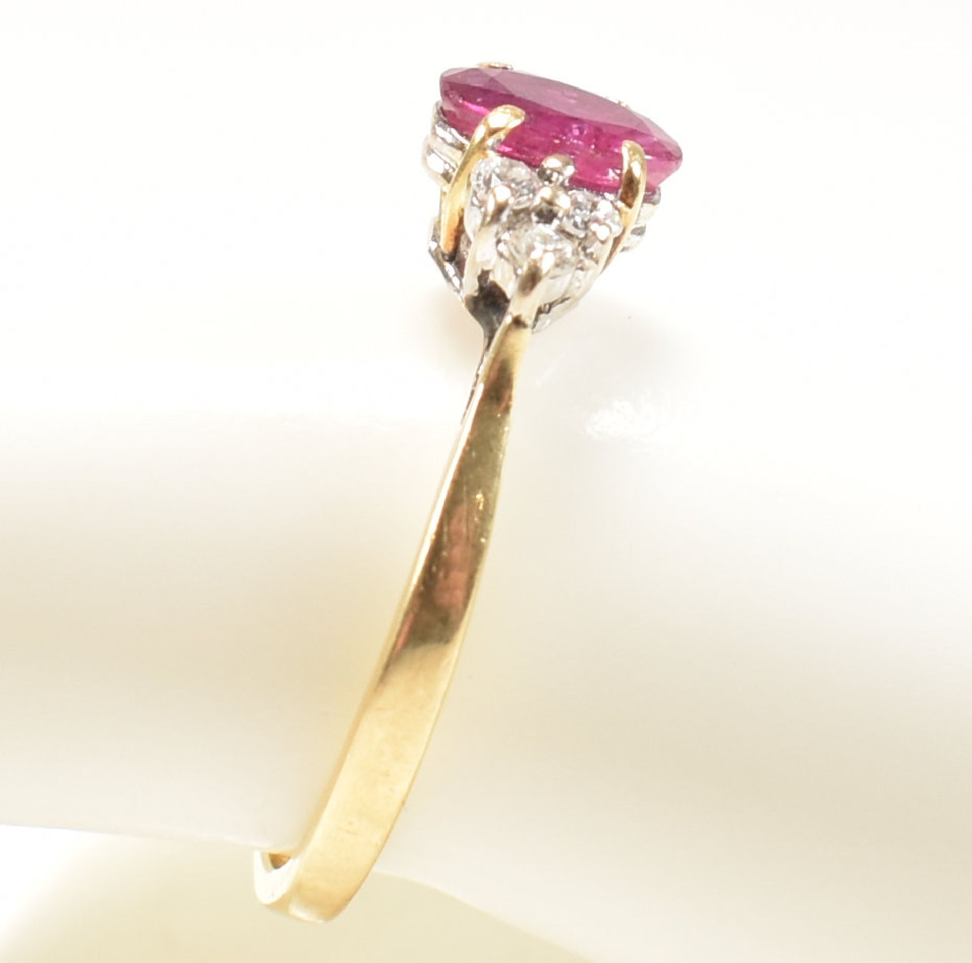 HALLMARKED 18CT GOLD RUBY & DIAMOND RING - Image 9 of 9