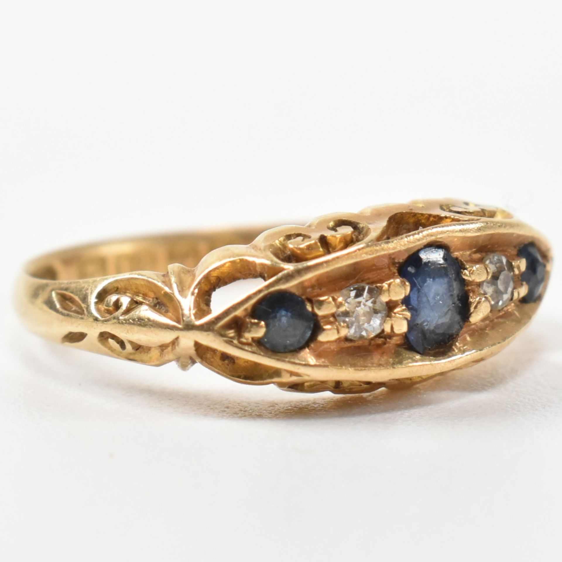 EDWARDIAN HALLMARKED 18CT GOLD SAPPHIRE & DIAMOND BOAT RING - Bild 2 aus 10