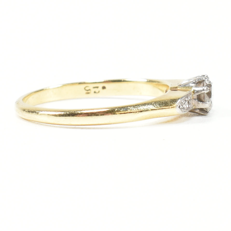 18CT GOLD & DIAMOND SOLITAIRE RING - Image 3 of 8